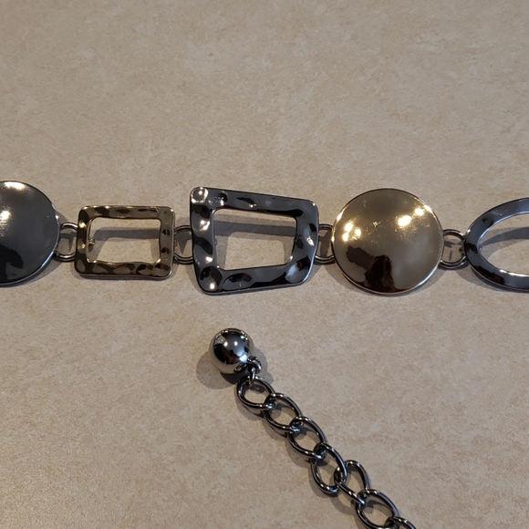 Women's Gold and silver modern, metal belt - Picture 5 of 5